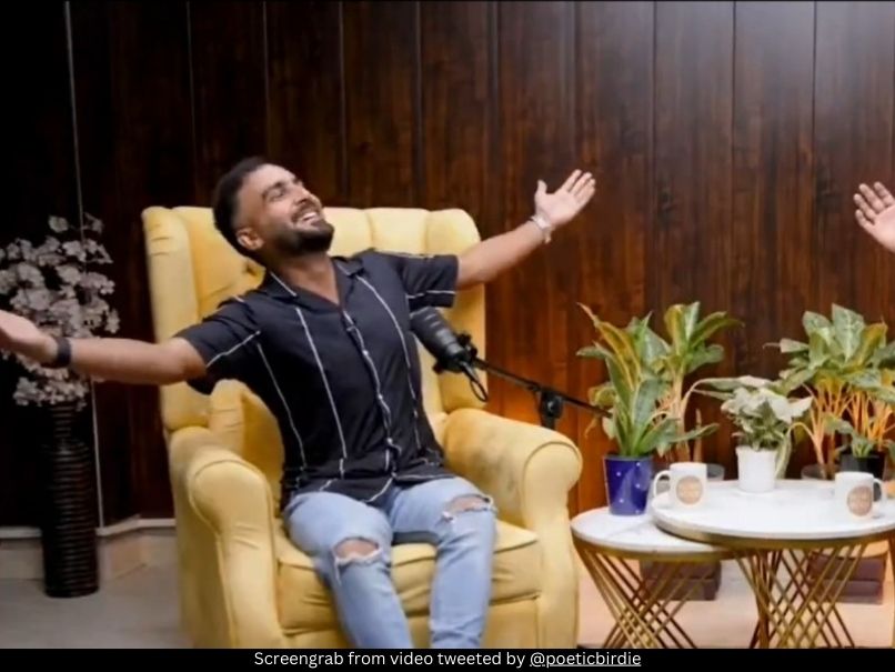 Shahidi SRK pose 