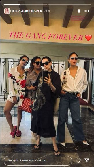 Kareena Kapoor and Karisma Kapoor 